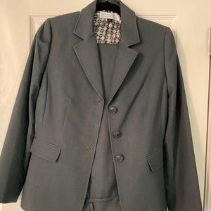 NWOT Tahari Women’s Pant Suit